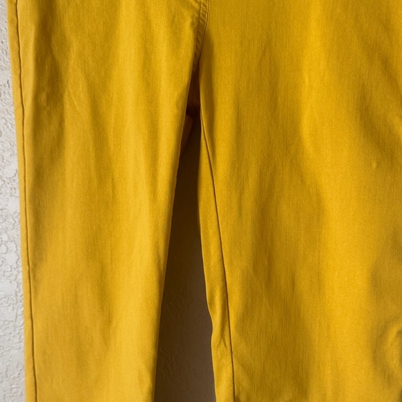 89th & Madison Yellow Cropped Women's Jeans - Picture 7 of 11